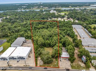 1864 E Pass Rd, Gulfport, MS 39507