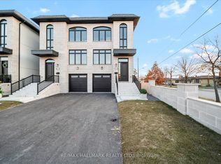 27 Antonio Ct #1B, Toronto, ON M9L0A4