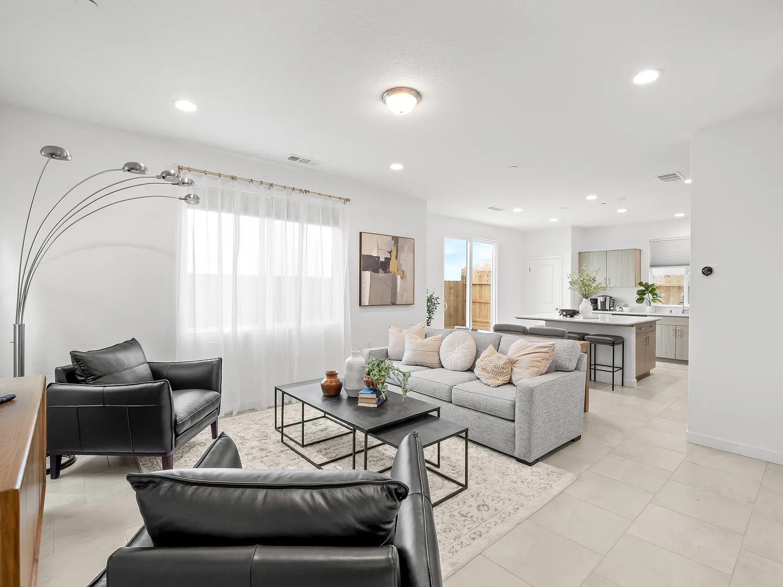 2882 E Tierra Dr — Photo 4