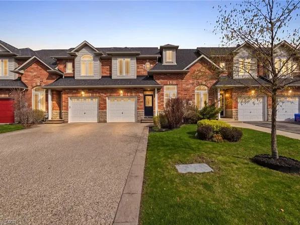 92 Benziger Ln, Hamilton, ON L8E 6G5