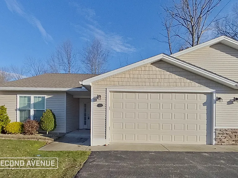 9 Klines Cv — Photo 1