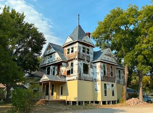 211 N Pleasant St, Hillsboro, TX 76645