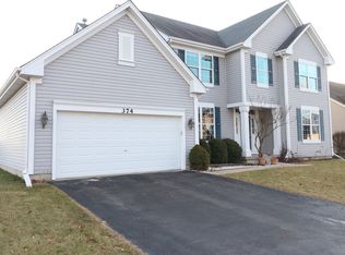 374 Chautauqua Ln, Sycamore, IL 60178