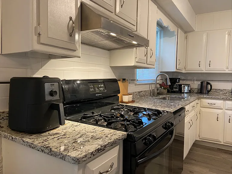 4376 Rebel Ct — Photo 32