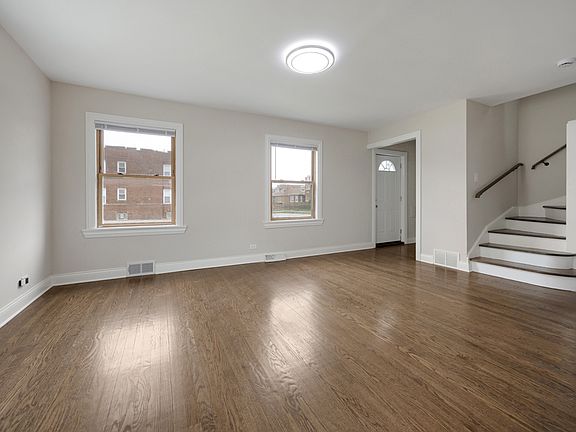 3rd image of 8435 S Cregier Ave
