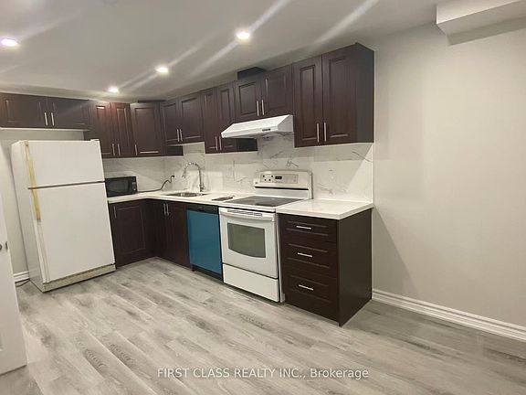 3rd image of 9 Upton Cres #Basement