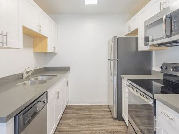 3rd image of 1455 Arnold Dr APT 16