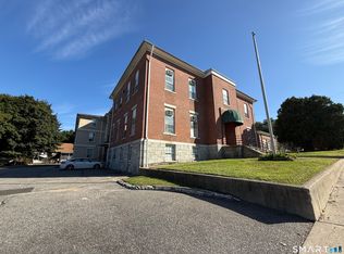 Nolan Manor, Ansonia, CT 06401