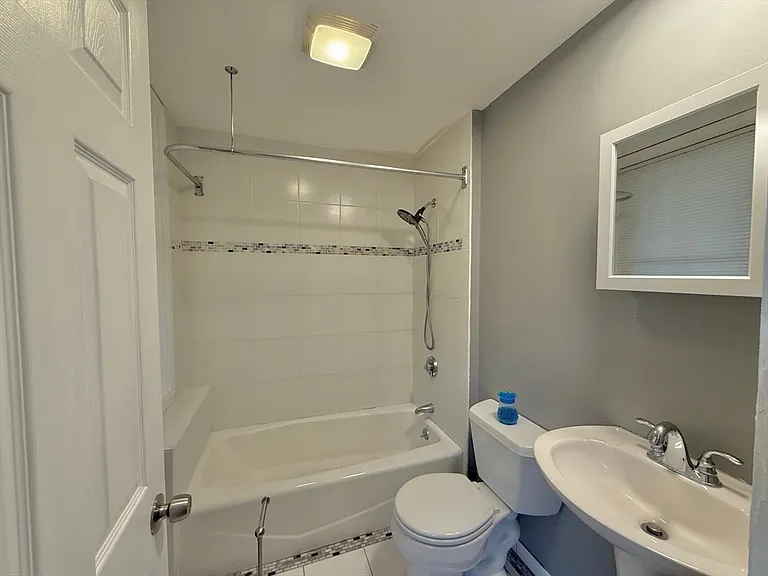 21 Hurd St #2 — Photo 5