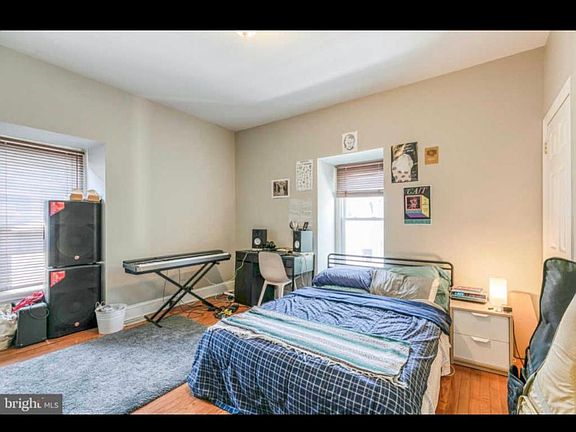 3rd image of 4025 Baring St #1