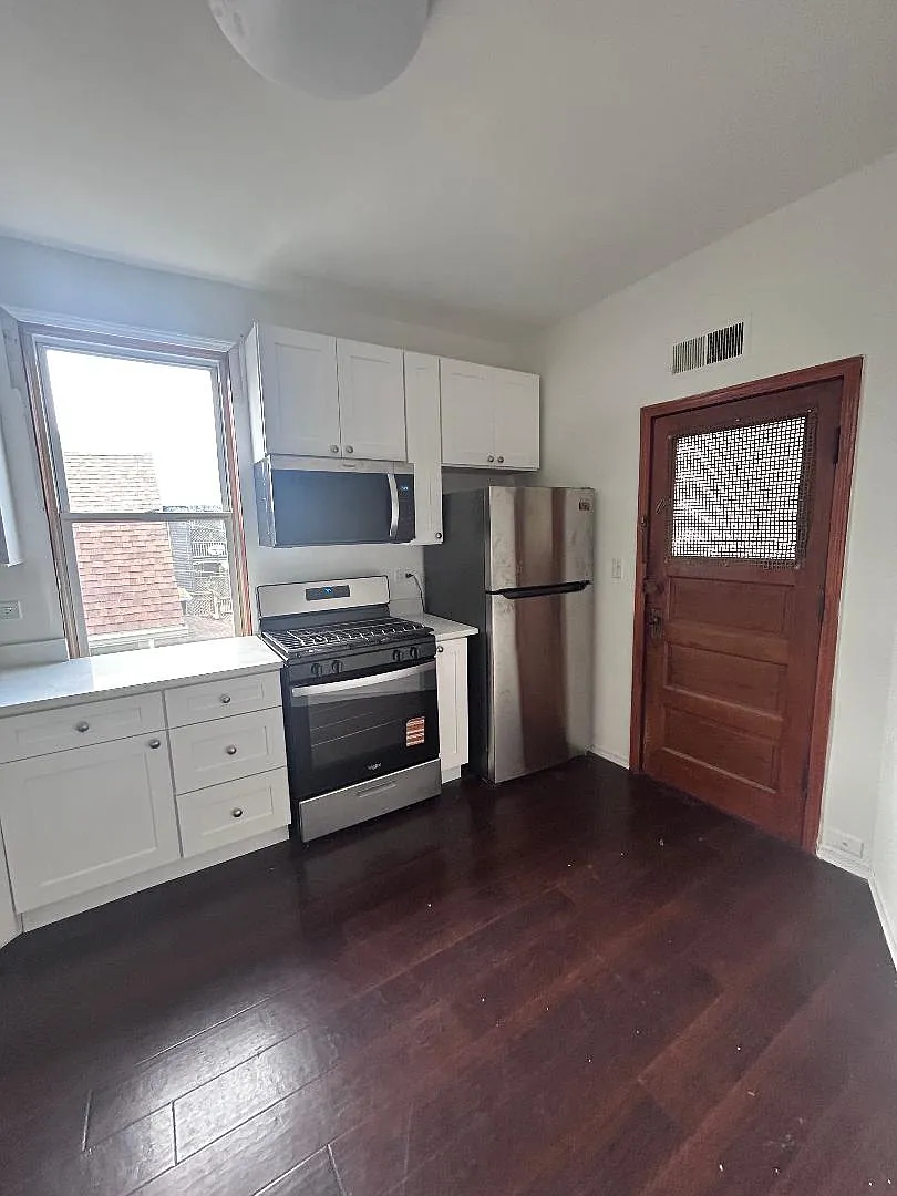 2 bed, $1,850 — Photo 3