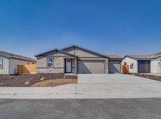 8208 Dreamside Ave, Bakersfield, CA 93311