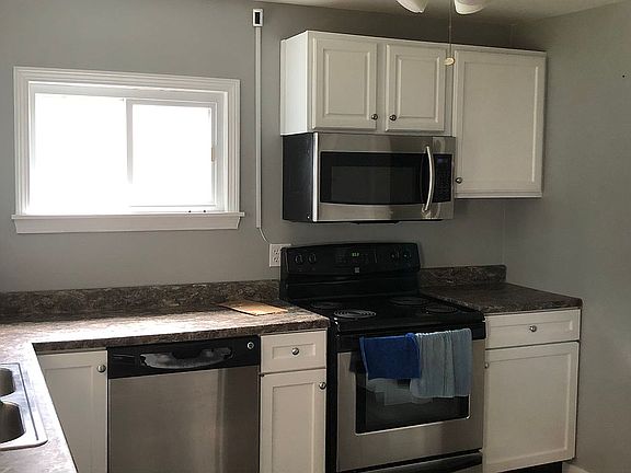 4th image of 34 Coleman Ave