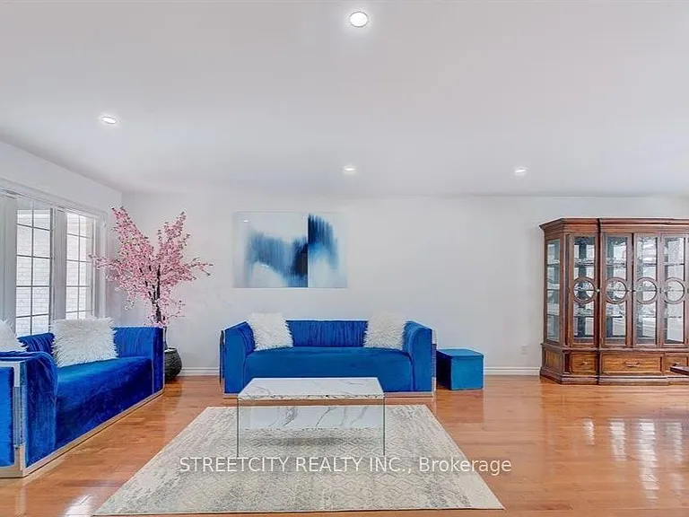 1751 Coronation Dr — Photo 6