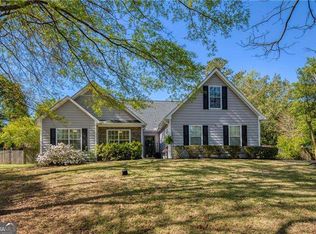 1520 Smoke Hill Dr, Hoschton, GA