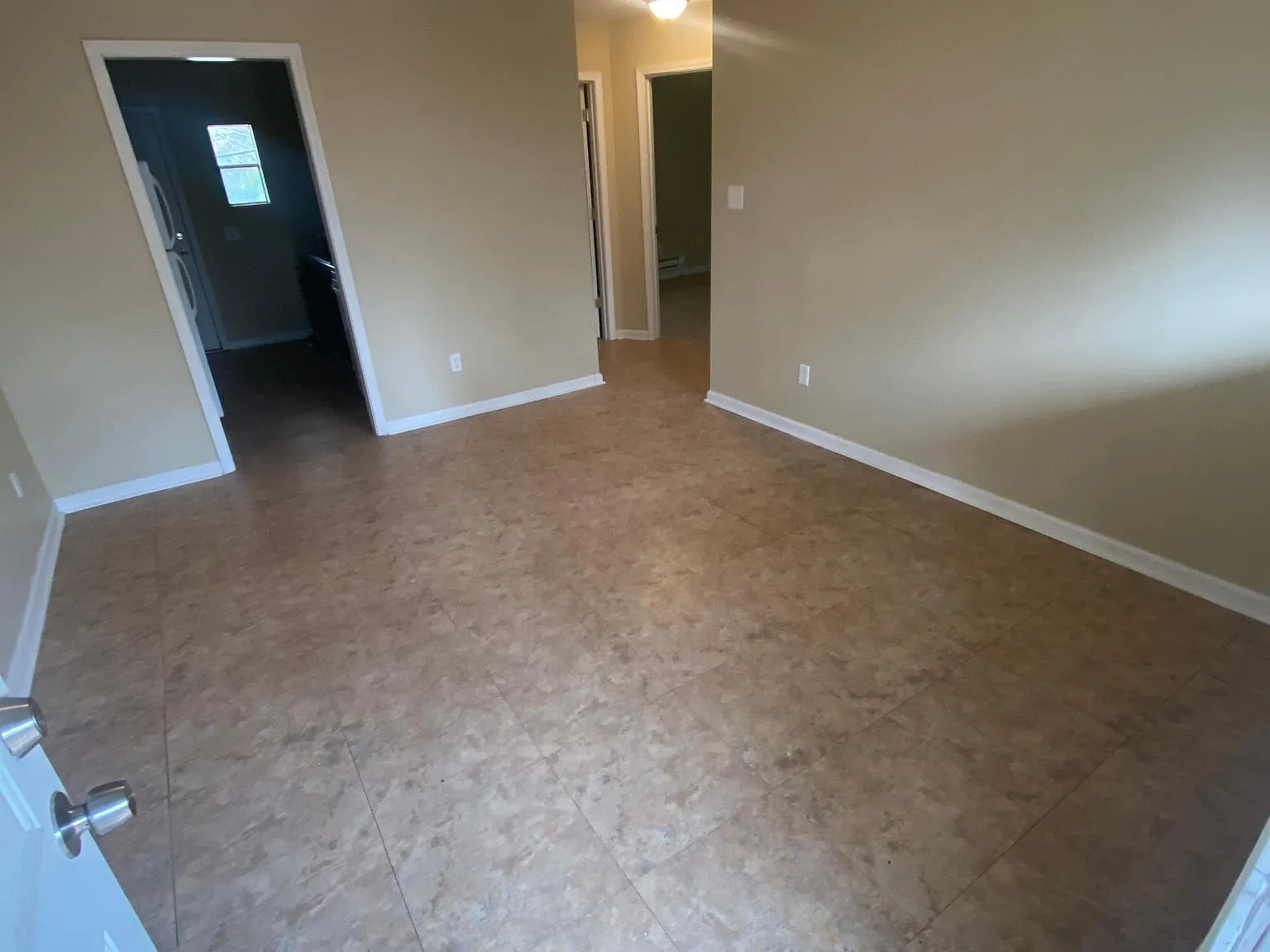 2 bed, $650 — Photo 2