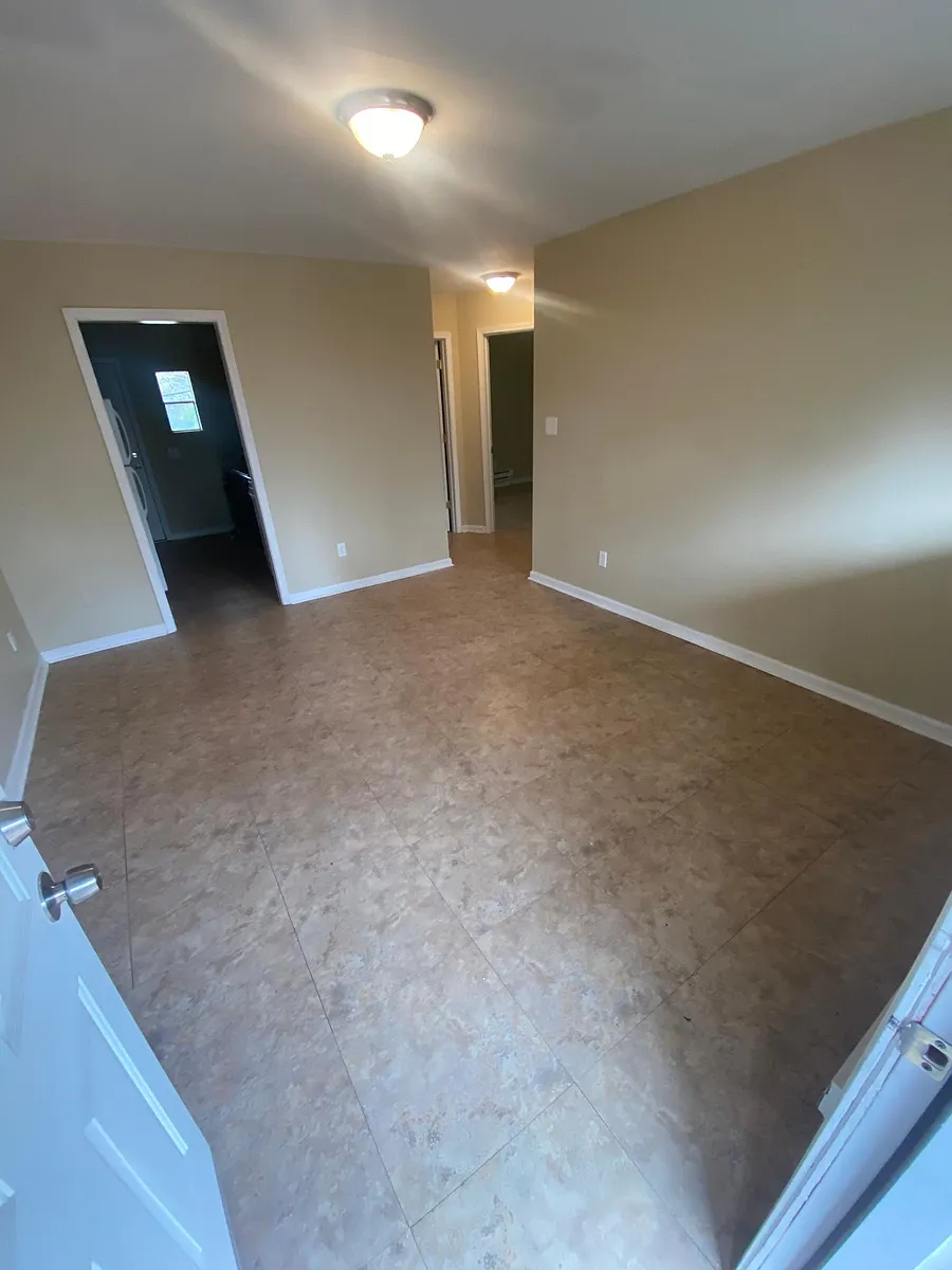 Building Photo - 1073 E McLemore Ave
