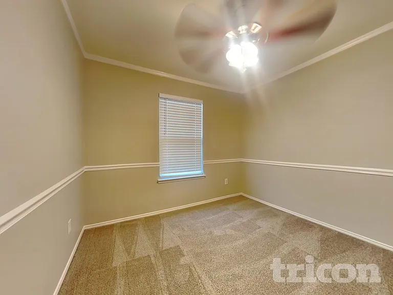 2705 Lynx Ln — Photo 10