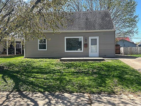 2nd image of 418 Franklin Ave
