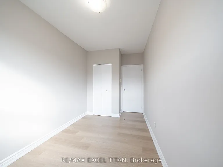 468 Ottawa St N #309A — Photo 5
