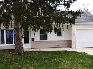 29060 W Willowick Dr, Willowick, OH 44095