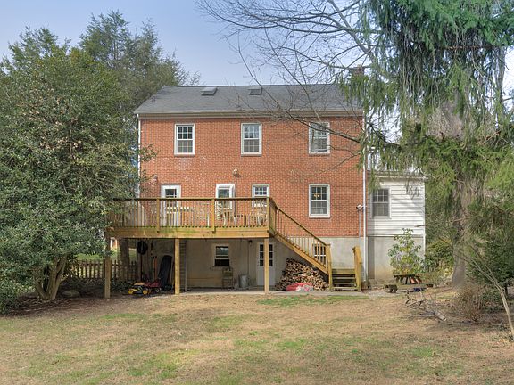 3rd image of 105 Faystone Drive