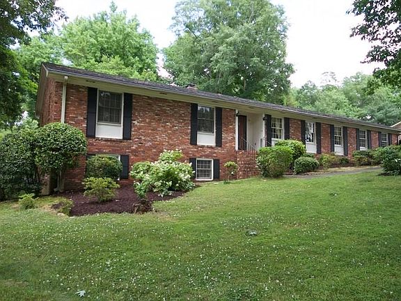 3rd image of 10 Gladesworth Dr