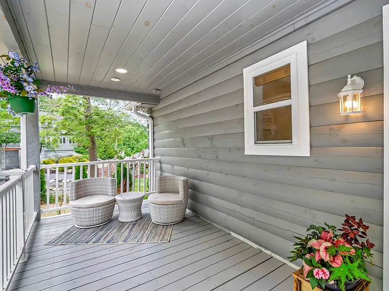 197 Rock Ledge Ln — Photo 5