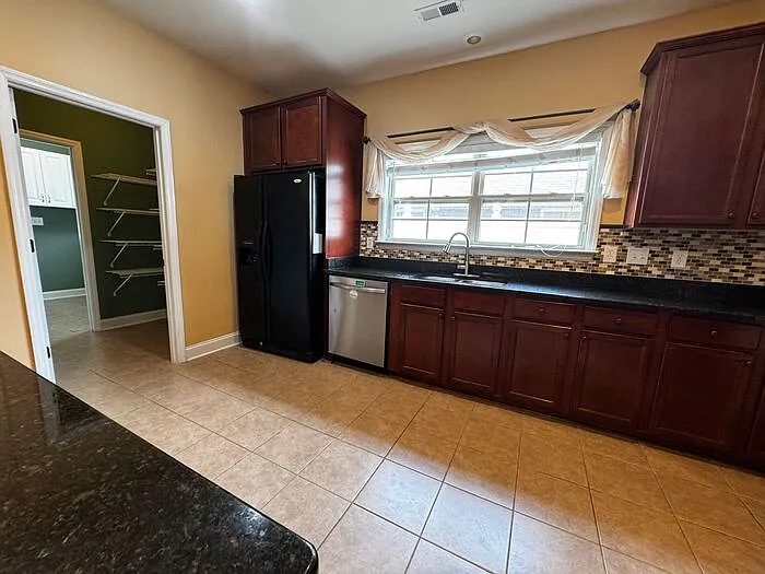2532 Oxmoor Blvd SW — Photo 18