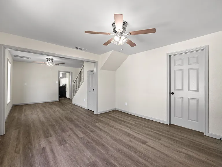 3829 Bryan Ave — Photo 4