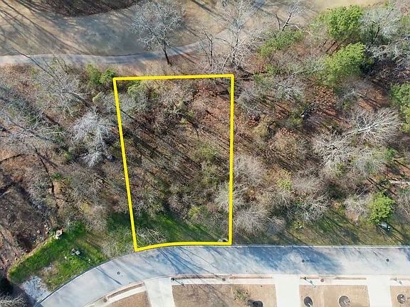2nd image of 9135 Golfview Ln