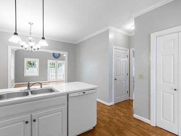 5th image of 8 Mountain Trace Ct