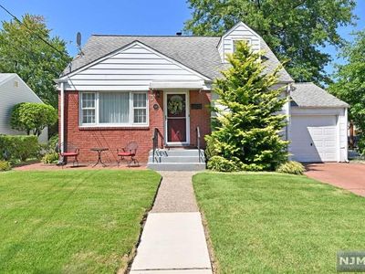297 Ramapo Ave, Maywood, NJ, 07607