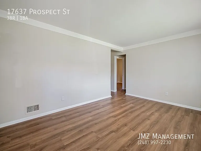 17637 Prospect St — Photo 4
