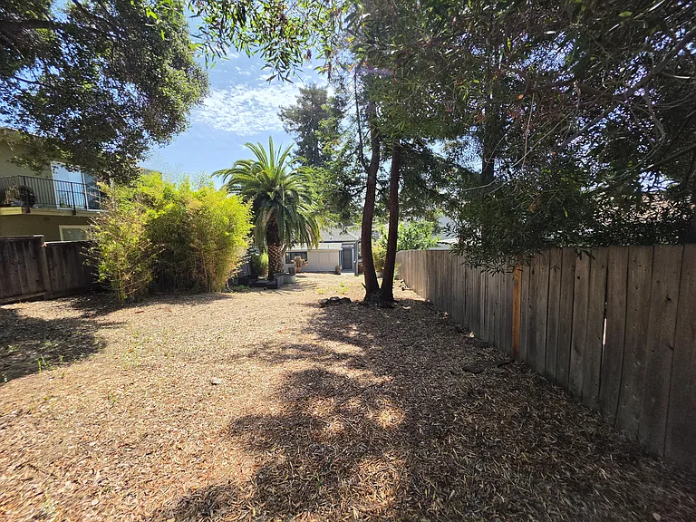 3139 Harrison St — Photo 37