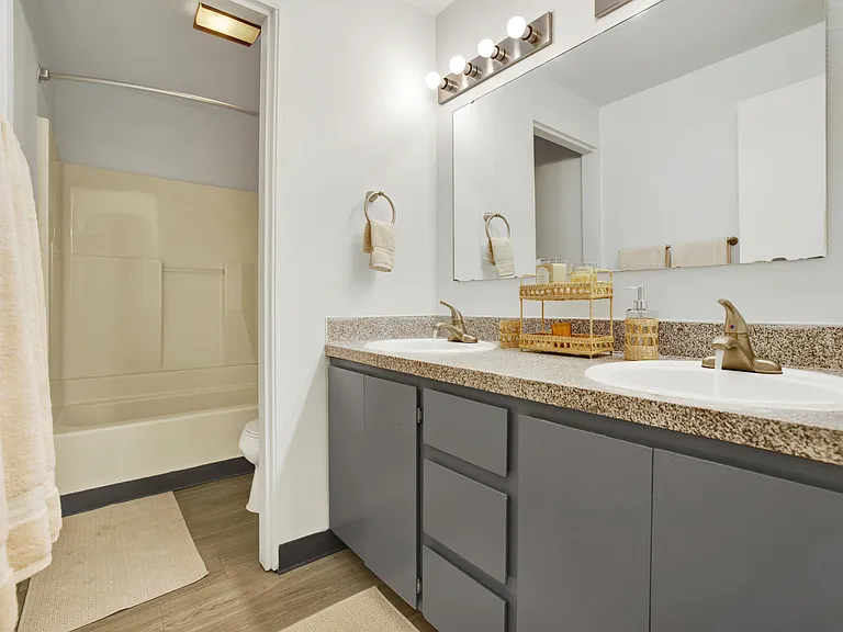 Arden Park Apartments — Photo 22