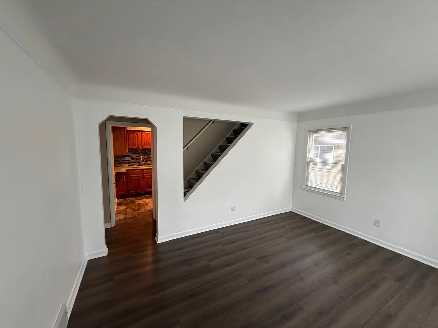 3 bed, 1641 sqft, $2,550 — Photo 3