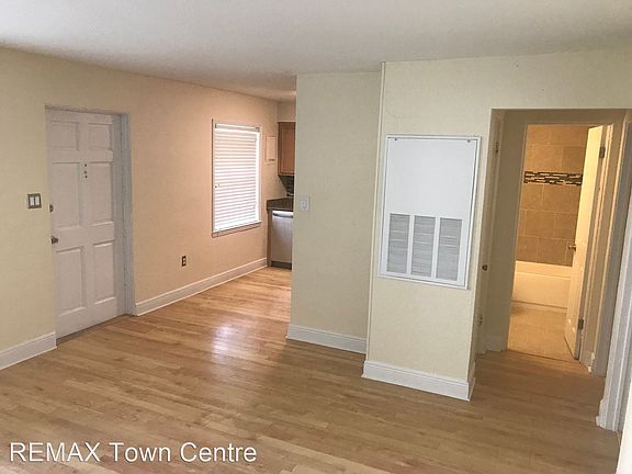 3rd image of 225 E New Hampshire St APT 3