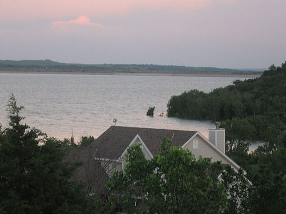 4th image of 5913 Stony Brook Dr
