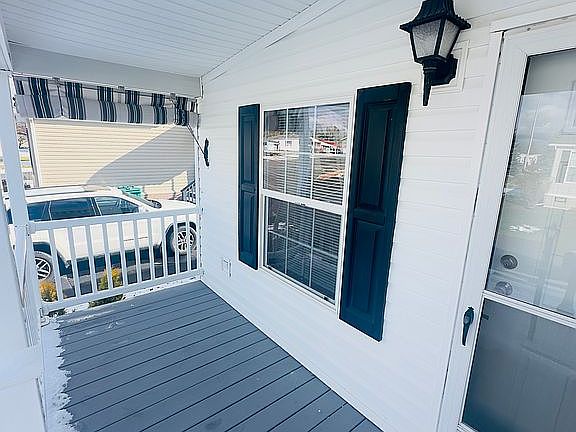 4th image of 9905 Tobermory Ave
