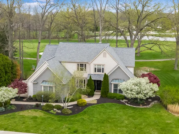 5695 Medallion Dr E, Westerville, OH 43082