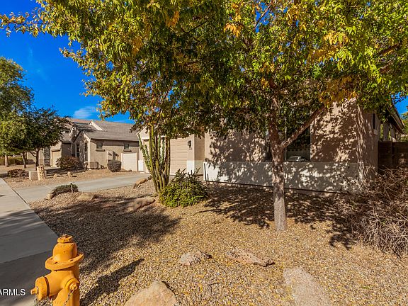 3rd image of 15788 W SIERRA Street