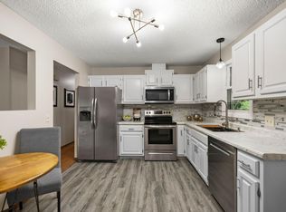 17160 Hershey Ct, Lakeville, MN 55044
