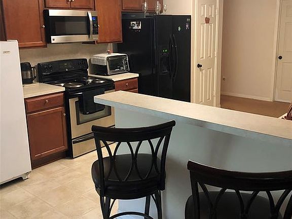 4th image of 25175 Amanda Ln