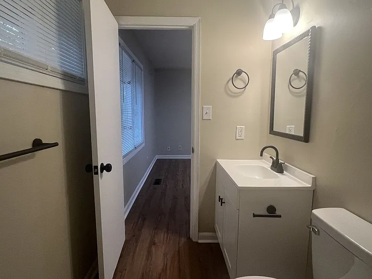 1199 Runnymede Ln — Photo 29