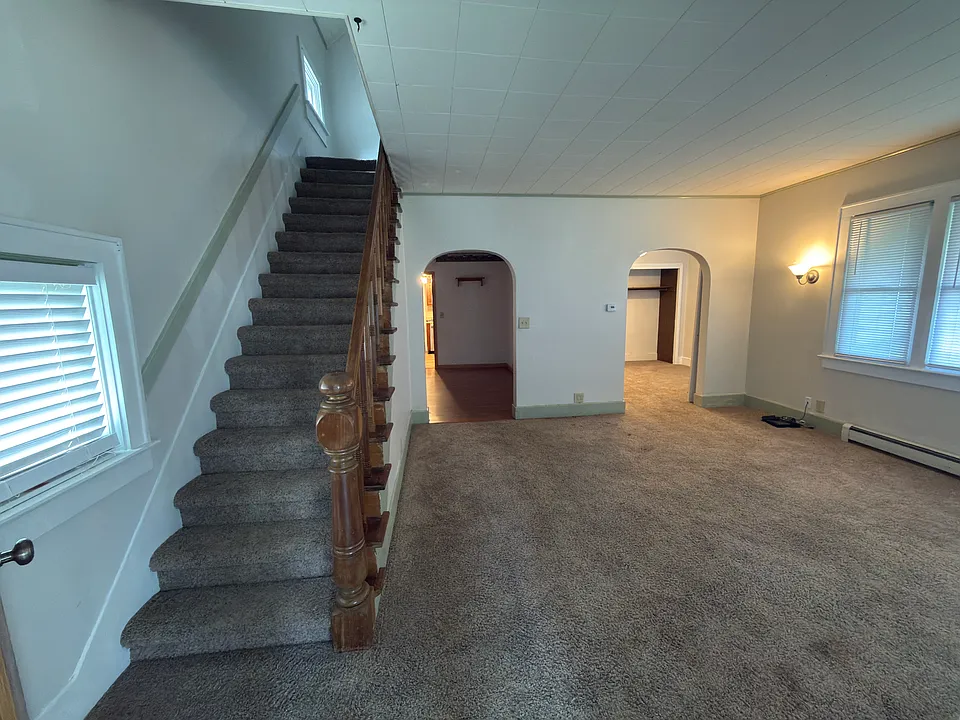 205 E Berry St