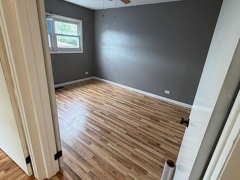 1305 Kingsbury Dr #E — Photo 6