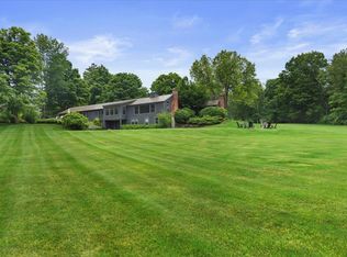 2894 West Rd, Manchester Center, VT 05255