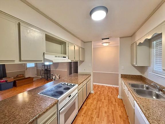 4th image of 111 Kings Dr
