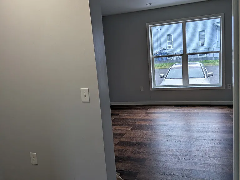 619 Shelton St #1 — Photo 6